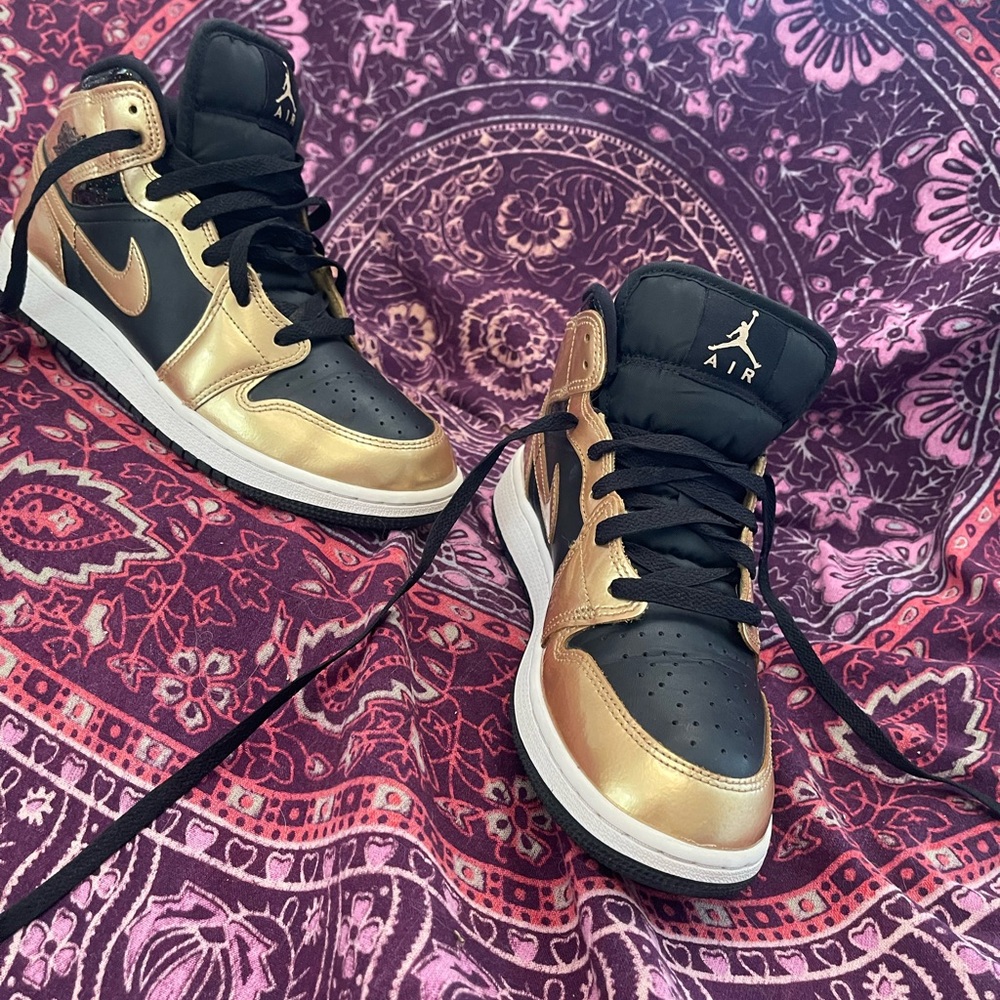 Nike Air High-Top Black and Gold Sneakers